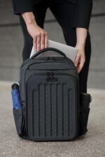 Mochila Kenneth Cole REACTION The Venturer 25534-53-BP Poliéster Vino 17 pulgadas para Laptop Resistente al Agua