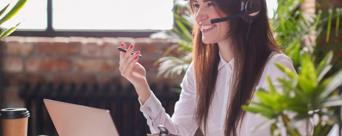 portrait-of-woman-customer-service-worker portrait-of-woman-customer-service-worker